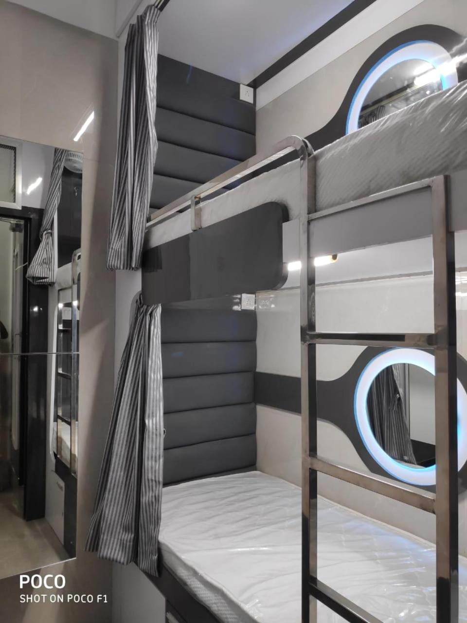 Ocean Dormitory Mumbai Exterior photo