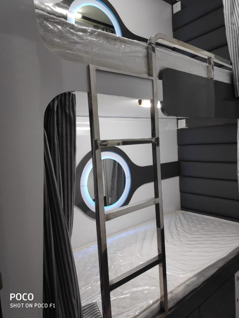 Ocean Dormitory Mumbai Exterior photo