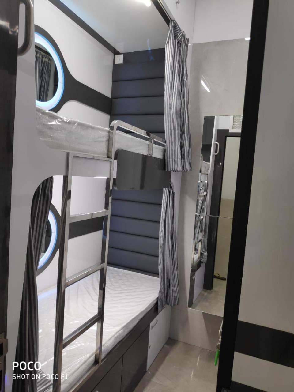 Ocean Dormitory Mumbai Exterior photo