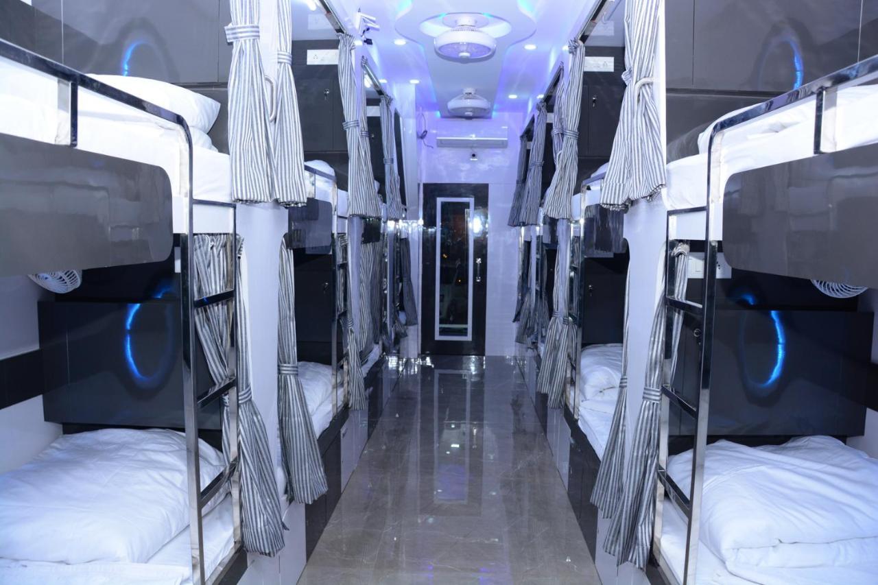 Ocean Dormitory Mumbai Exterior photo