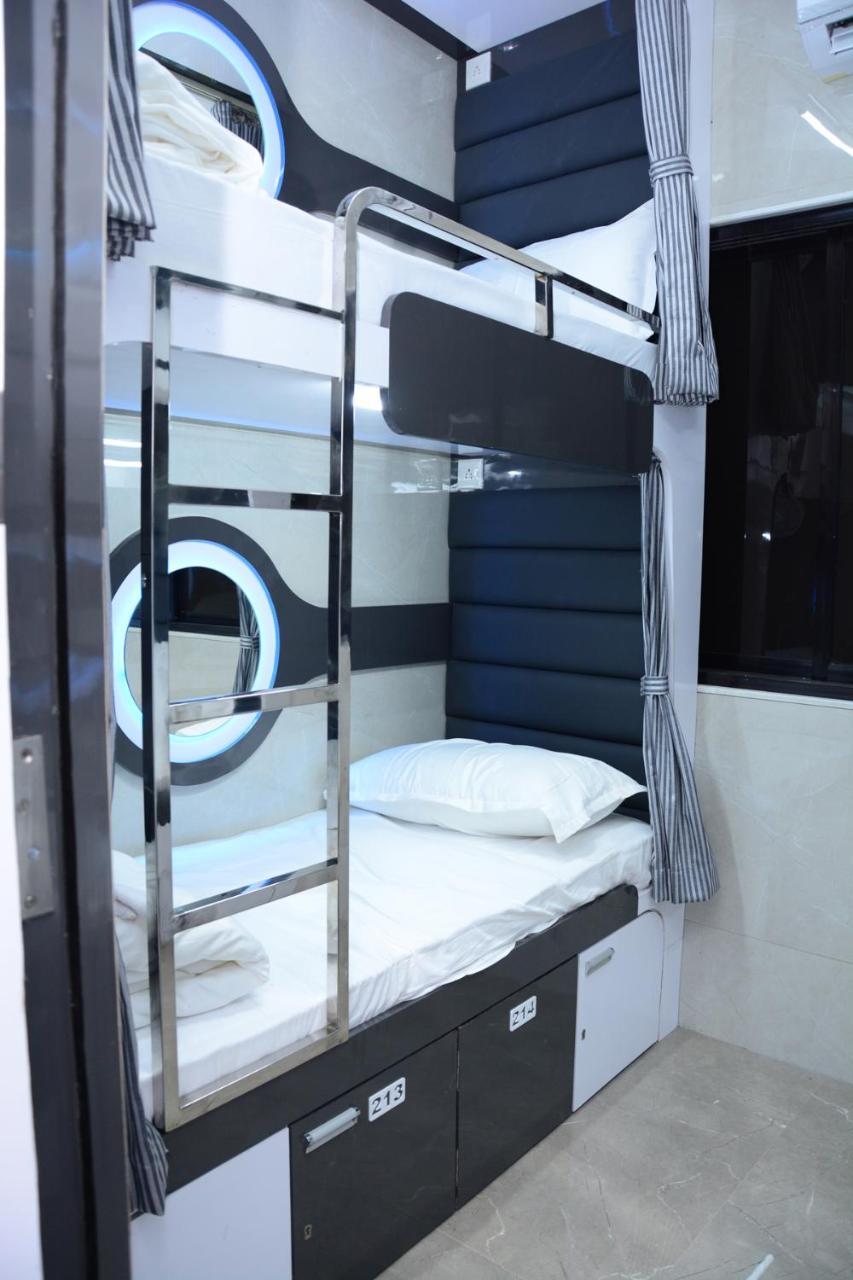 Ocean Dormitory Mumbai Exterior photo