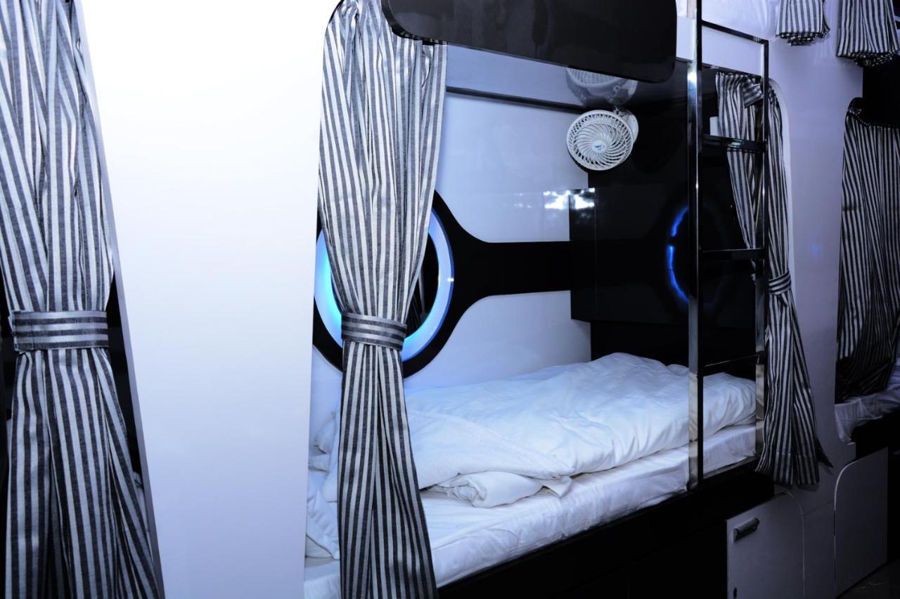 Ocean Dormitory Mumbai Exterior photo