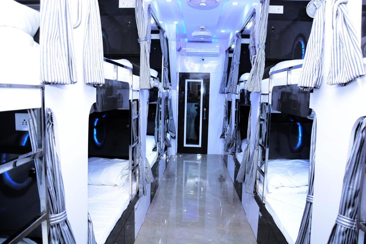 Ocean Dormitory Mumbai Exterior photo