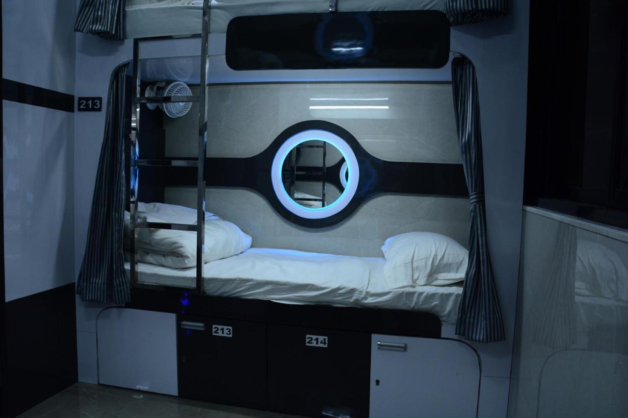 Ocean Dormitory Mumbai Exterior photo