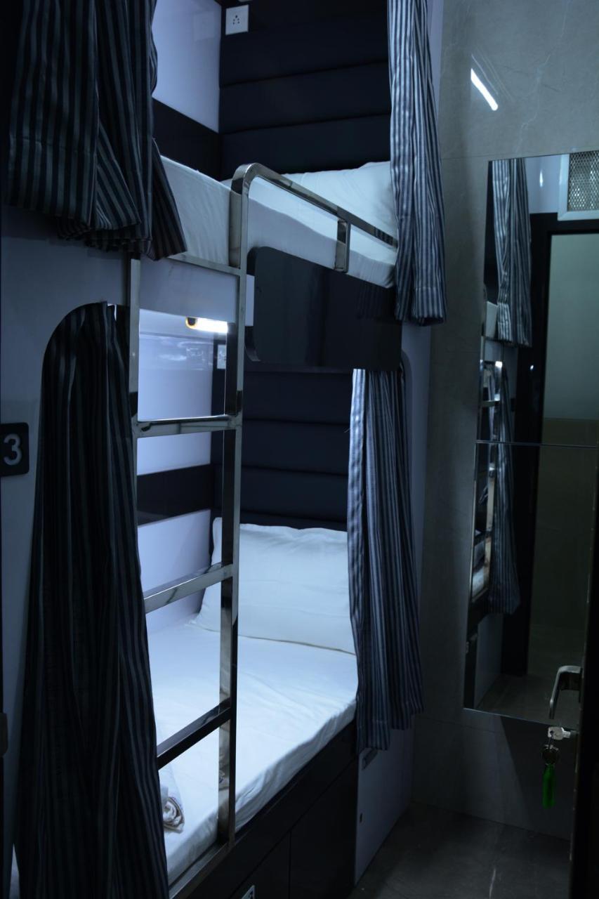 Ocean Dormitory Mumbai Exterior photo