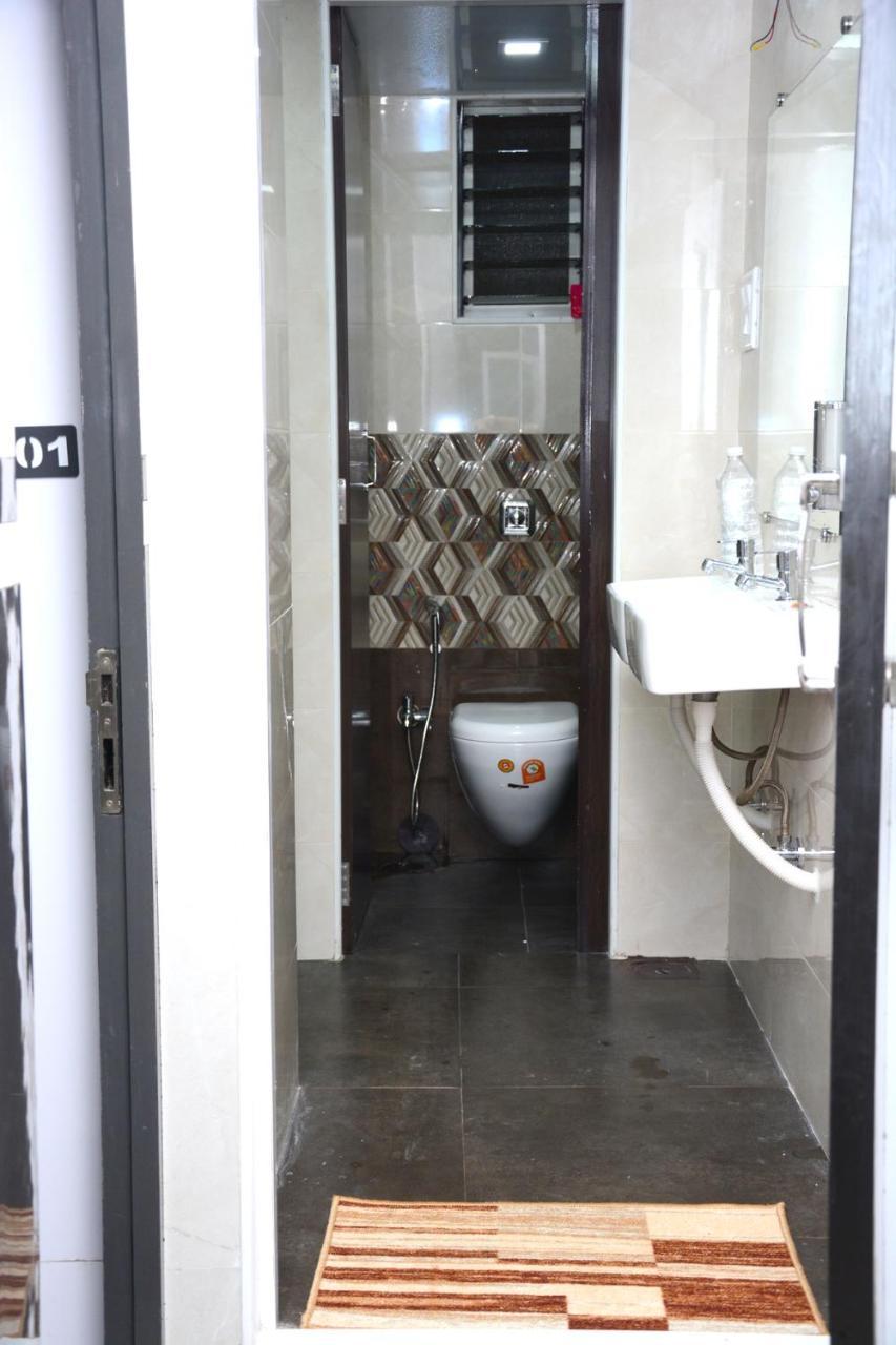 Ocean Dormitory Mumbai Exterior photo