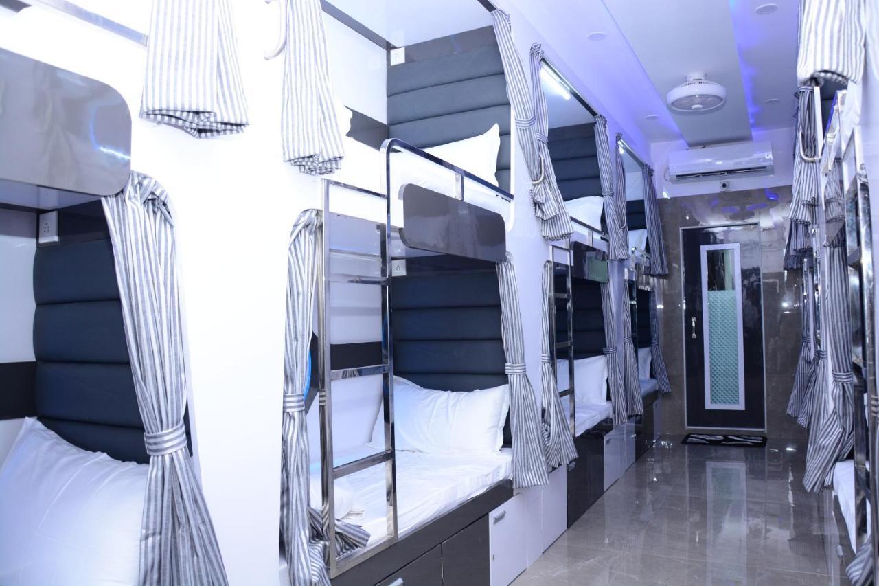 Ocean Dormitory Mumbai Exterior photo