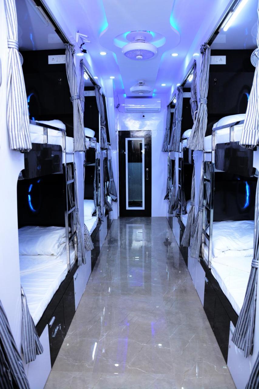 Ocean Dormitory Mumbai Exterior photo