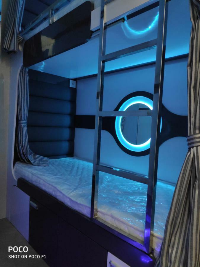 Ocean Dormitory Mumbai Exterior photo